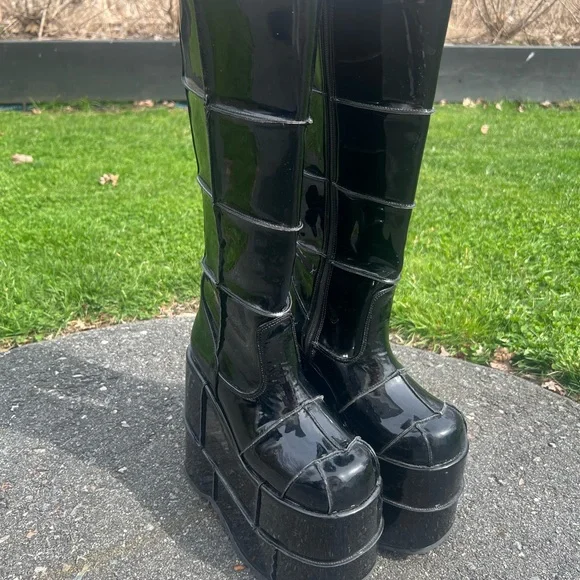 DEMONIA STACK-301 Black Size 8 Patent Finish - Picture 1 of 3